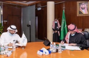 جانب من توقيع الاتفاقية