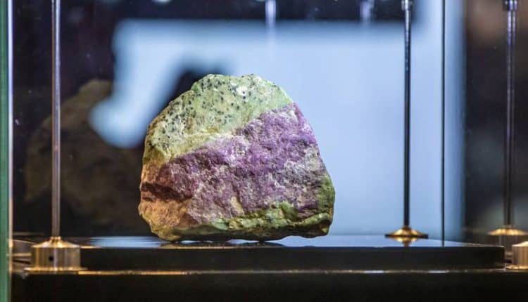 الياقوت الطبيعي