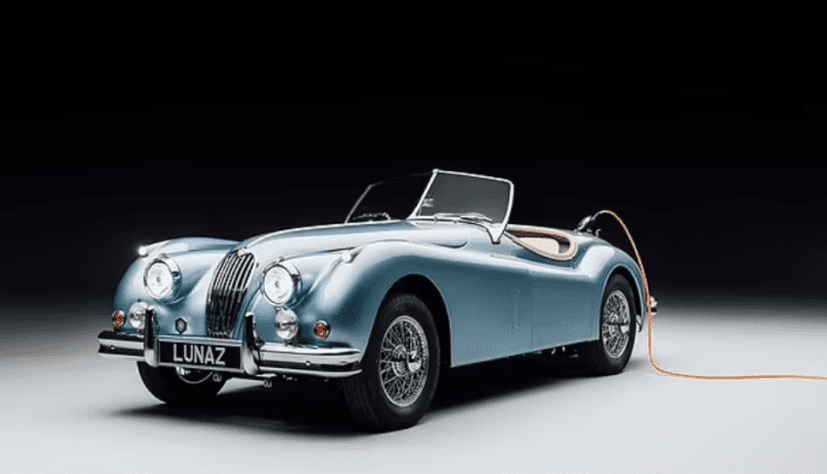 سيارة نجل ديفيد بيكهام