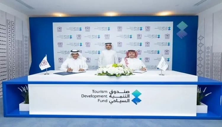 صندوق التنمية السياحي يوقع اتفاقية مع شركة عبدالله العثيم لتطوير مشاريع سياحية