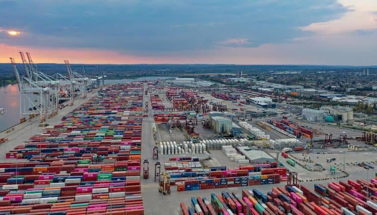 تبادل تجاري