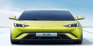 مبيعات السيارات الكهربائية تعزز المنافسة بين التنين الصيني وأكبر شركة في العالم (4)