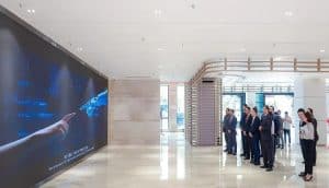 السعودية تعزز شراكتها في مجال الذكاء الاصطناعي مع عمالقة آسيا