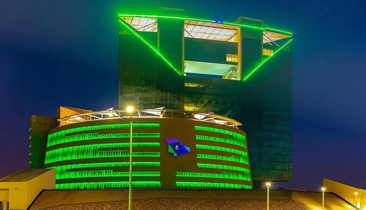 راية التوحيد ترفرف في سماء تبوك احتفاءً بيوم الوطن