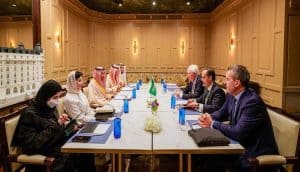 السعودية تسعى لتوطين صناعتي طائرات "درون" والسيارات وتطوير المسح الجيولوجي