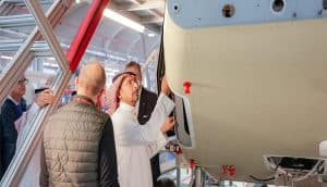 وزير الصناعة السعودي يبحث توطين صناعة الهليكوبتر مع شركة ليوناردو الإيطالية