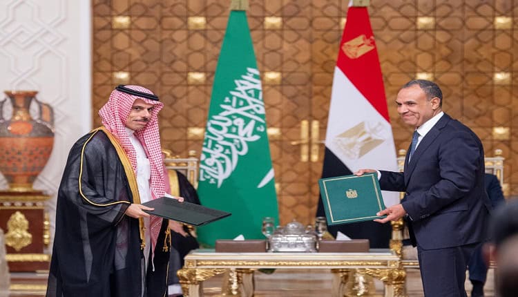 ولي العهد السعودي والرئيس المصري يشهدان توقيع اتفاقيات تعزز التعاون الثنائي