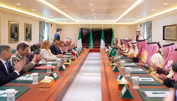 السعودية وإيطاليا توقعان اتفاقيات بقيمة 10 مليارات دولار