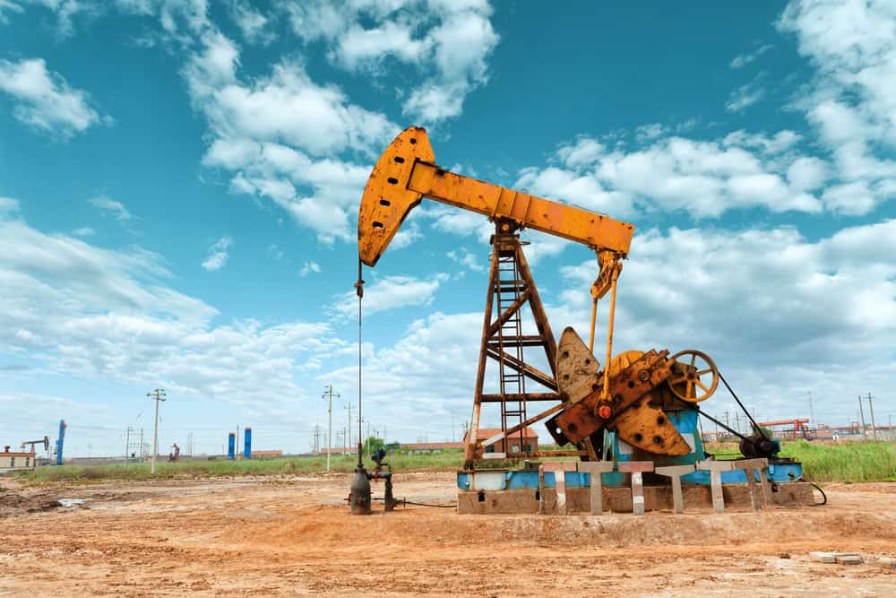 إلى أين تصل أسعار النفط؟ خام برنت يواصل الارتفاع ويتجاوز 119 دولارًا