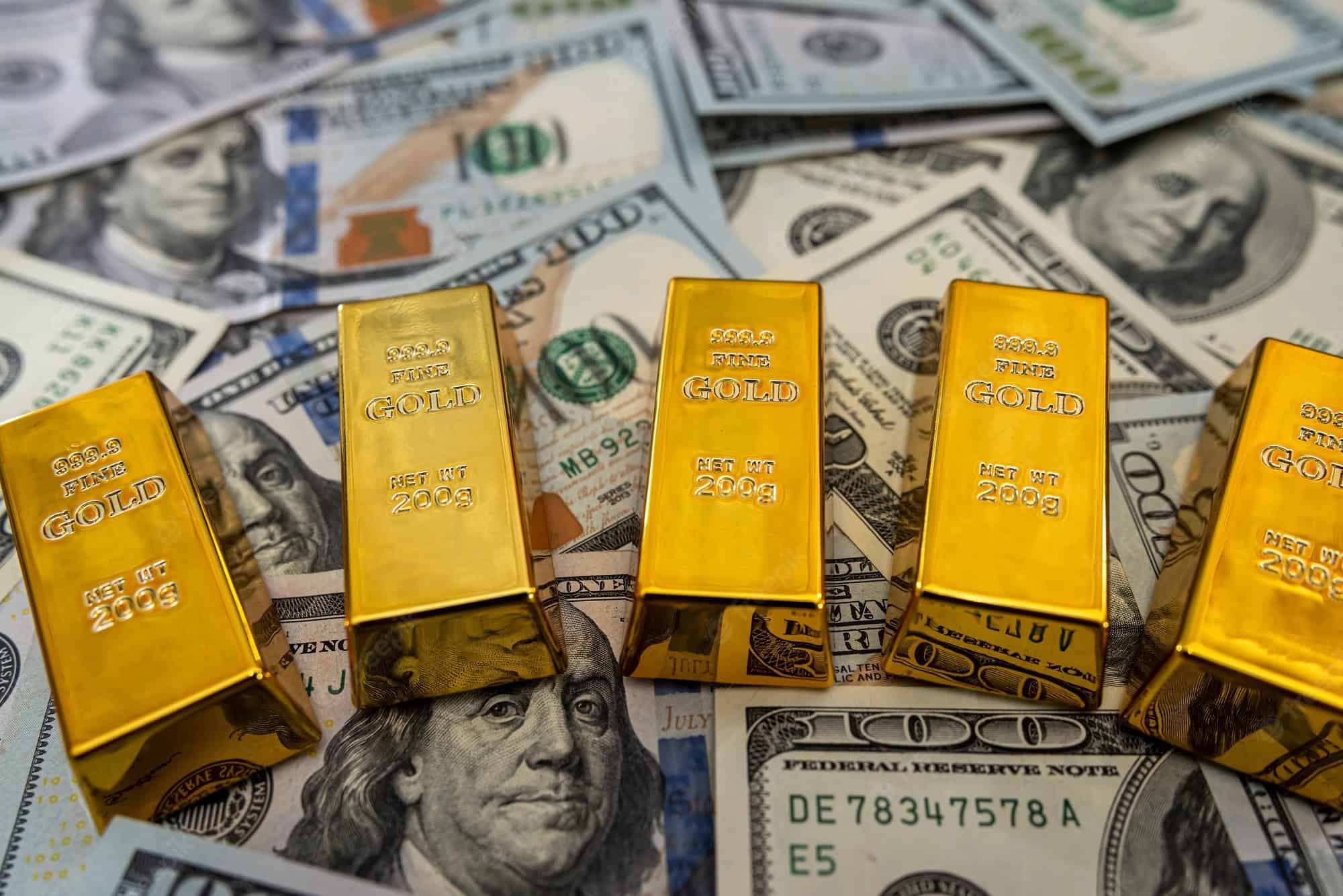 سعر الذهب اليوم في السعودية ومصر.. كم سجل عيار 21؟
