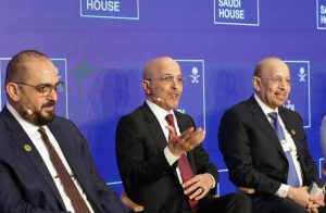 وزير المالية الجدعان في دافوس 2026