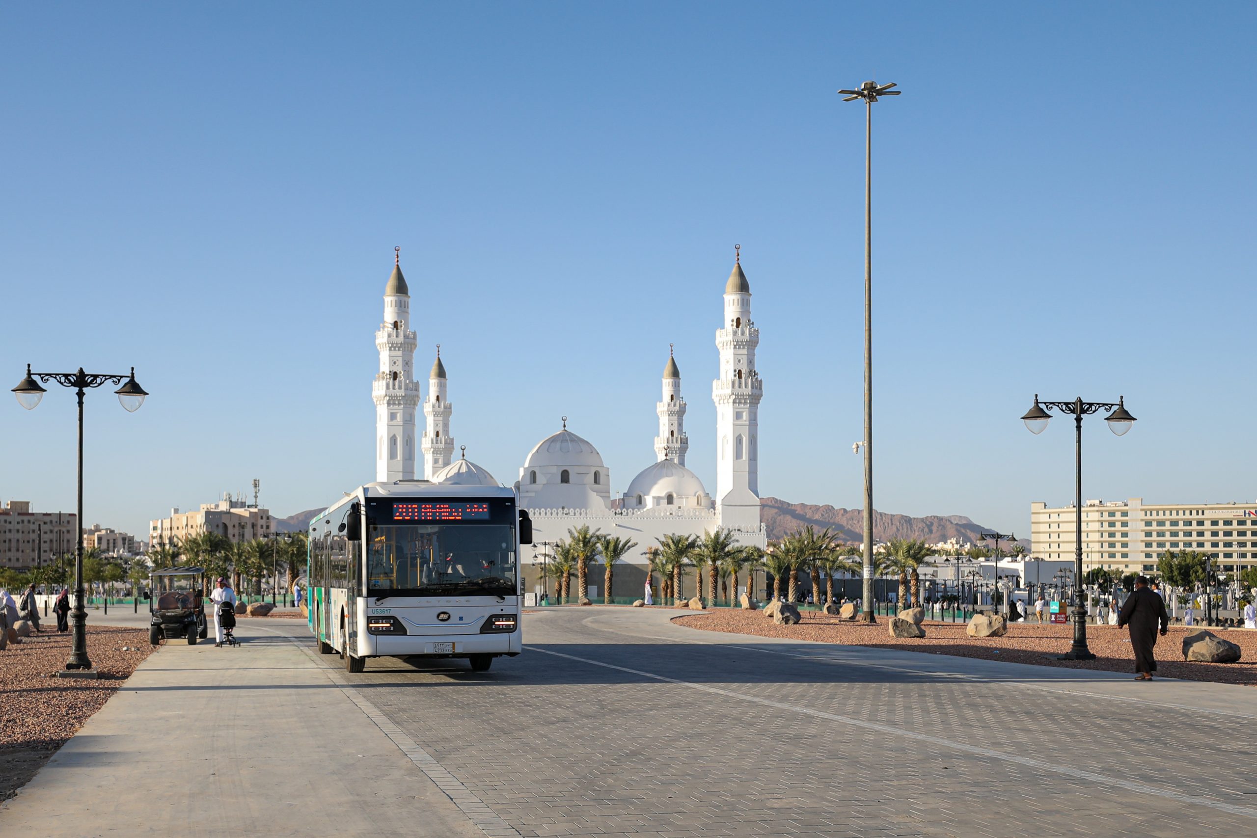بالشراكة مع بنك التنمية.. تفاصيل برنامج تأهيل عاملي النقل الموجه بالمدينة المنورة