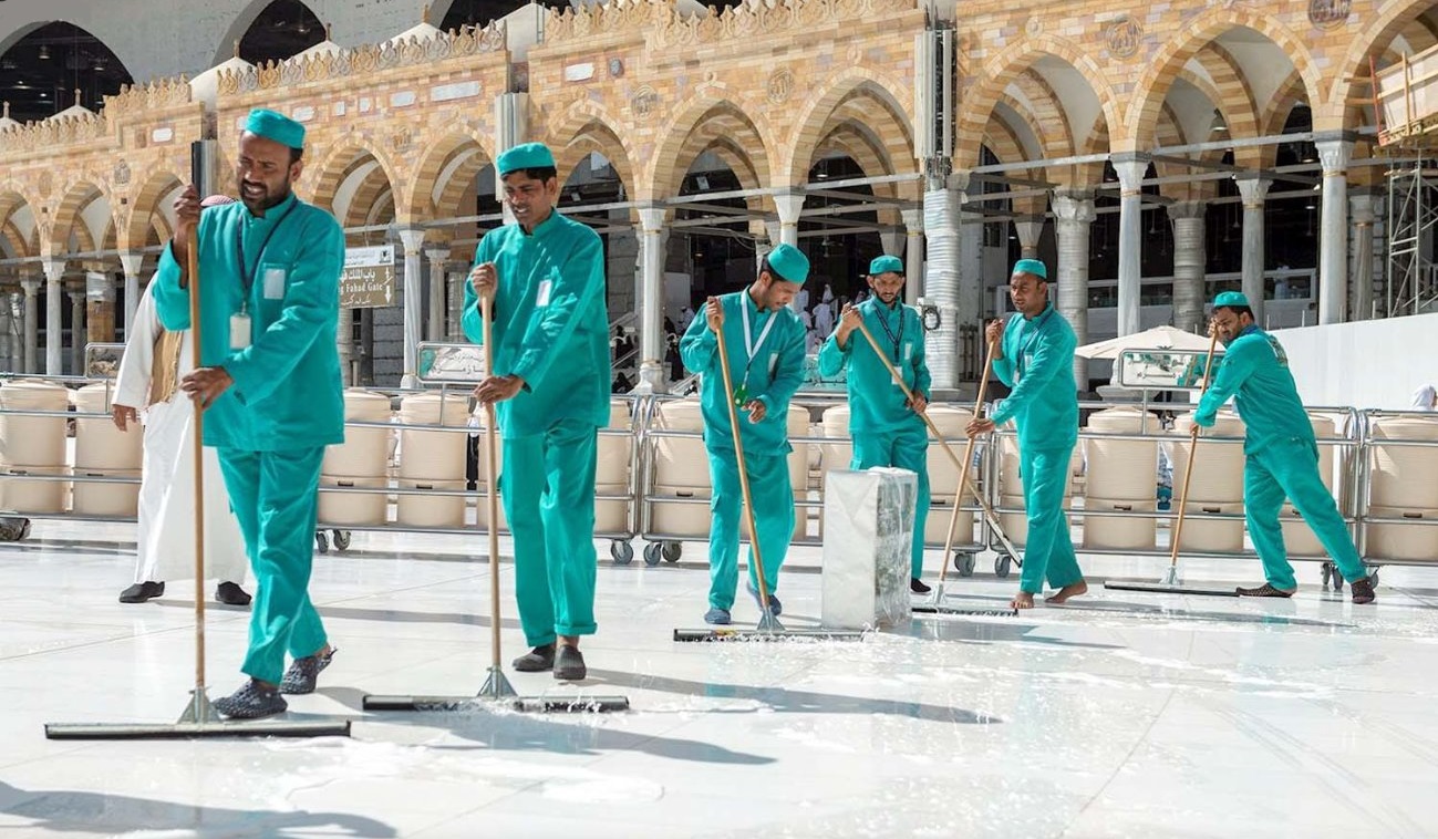 نظافة المسجد الحرام