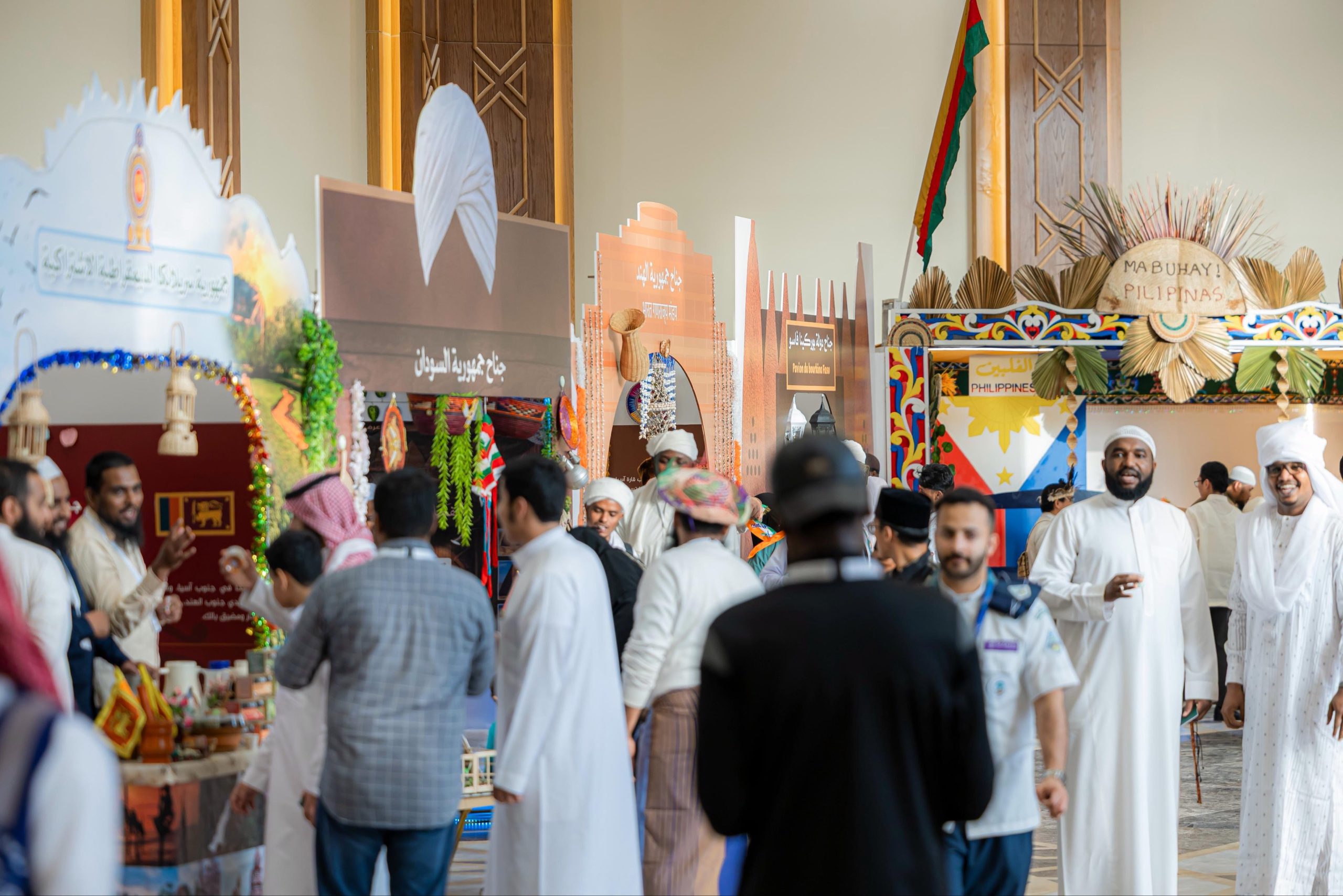 بمشاركة 90 دولة.. انطلاق مهرجان تراث الشعوب في بريدة برعاية أمير القصيم