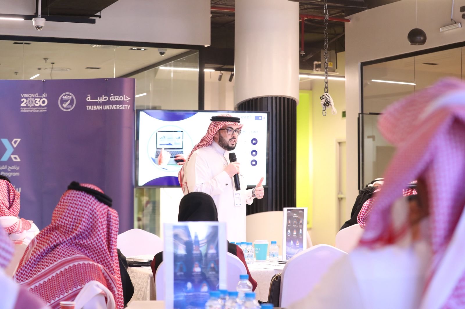جامعة طيبة تنفذ برنامج LeadX لتطوير المهارات القيادية التنفيذية بالمدينة المنورة