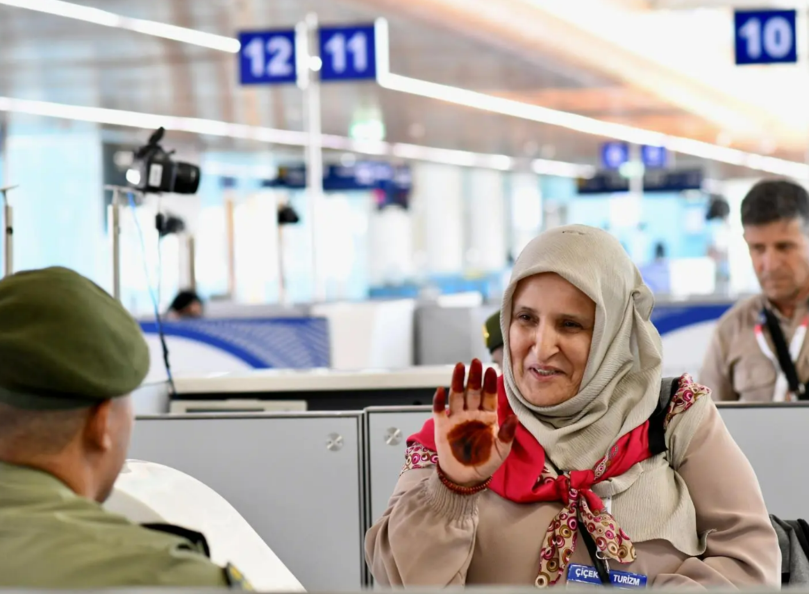 «جوازات المدينة» تستقبل أولى رحلات حجاج المغرب