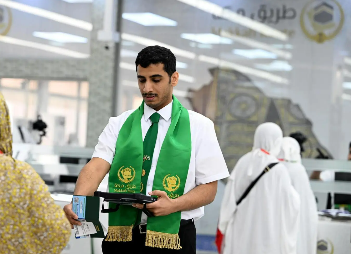 «الكاونتر المتنقل» يُسهل إجراءات الحجاج في منفذ دكا