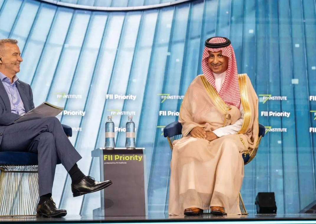 الخطيب يستعرض في روما نجاح التحول السياحي السعودي