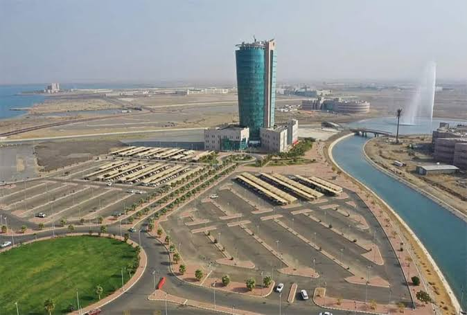 جامعة جازان تطلق معسكرًا لتطوير مهارات الذكاء الاصطناعي