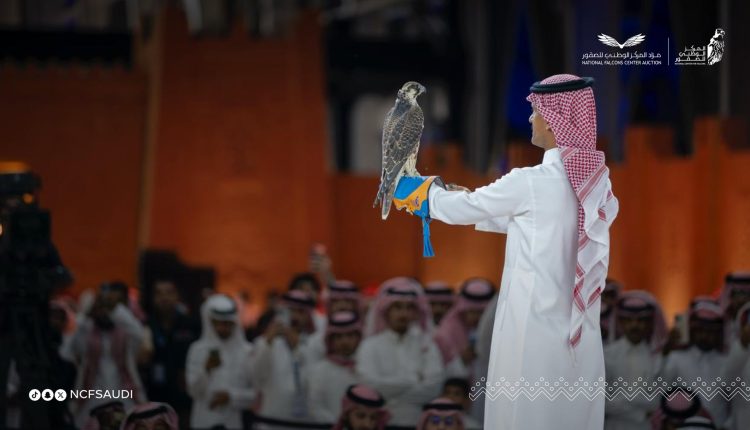 معرض الصقور والصيد